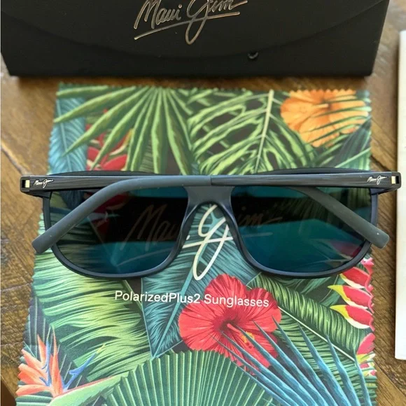 NWT Maui Jim Lele Kawa Blue Polarized Sunglasses display picture 1